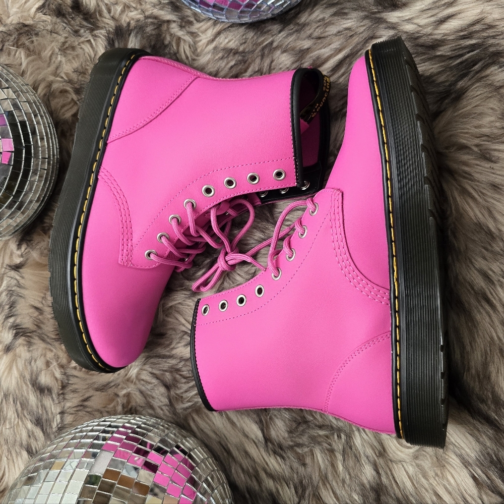 NEW Dr Martens Classic 1460 Smooth Leather Boots in Clash Pink